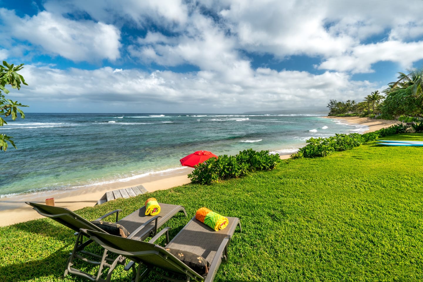 Pineapple Pad North Shore Mokuleia Ocean/beach front home