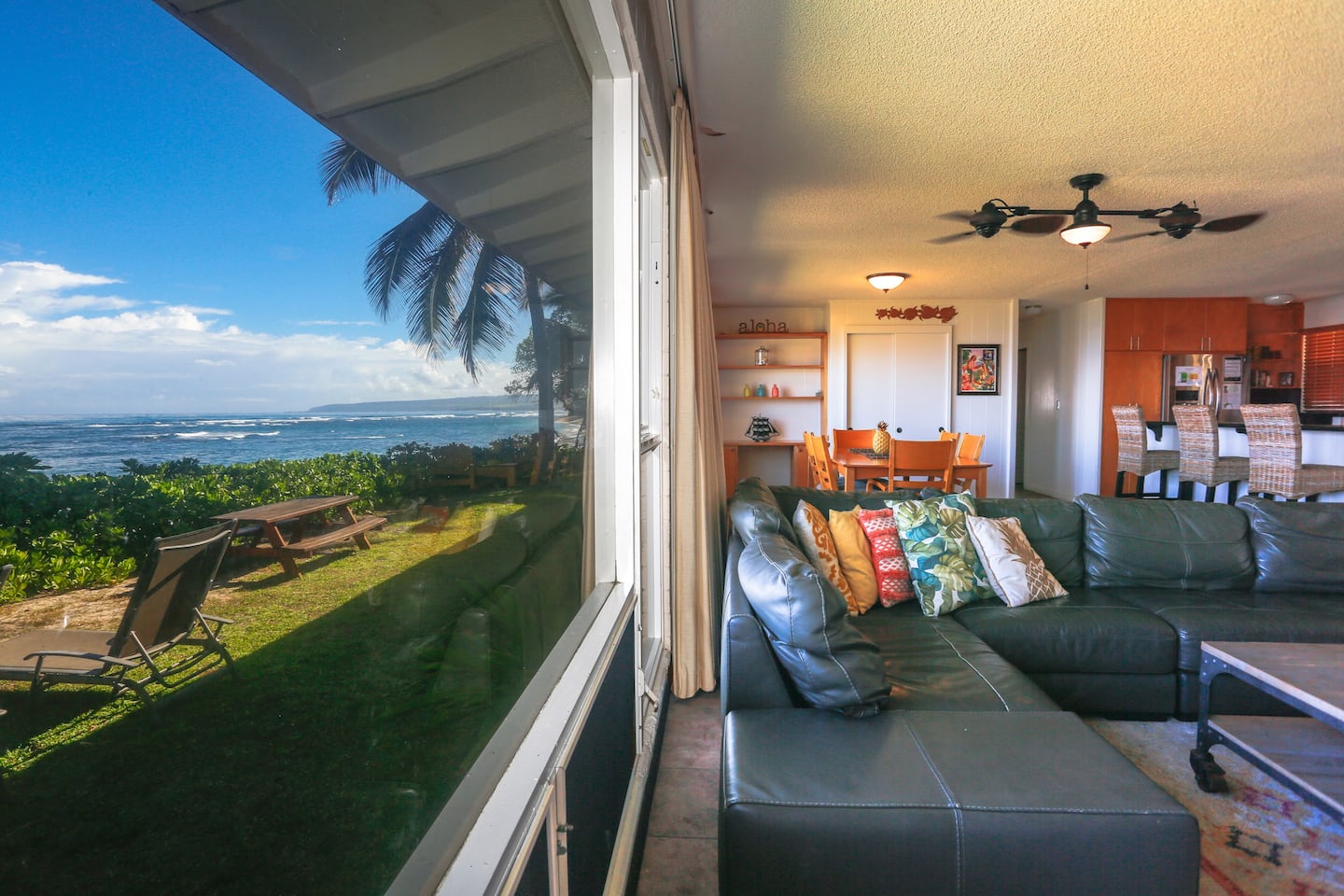 Pineapple Pad North Shore Mokuleia Ocean/beach front home